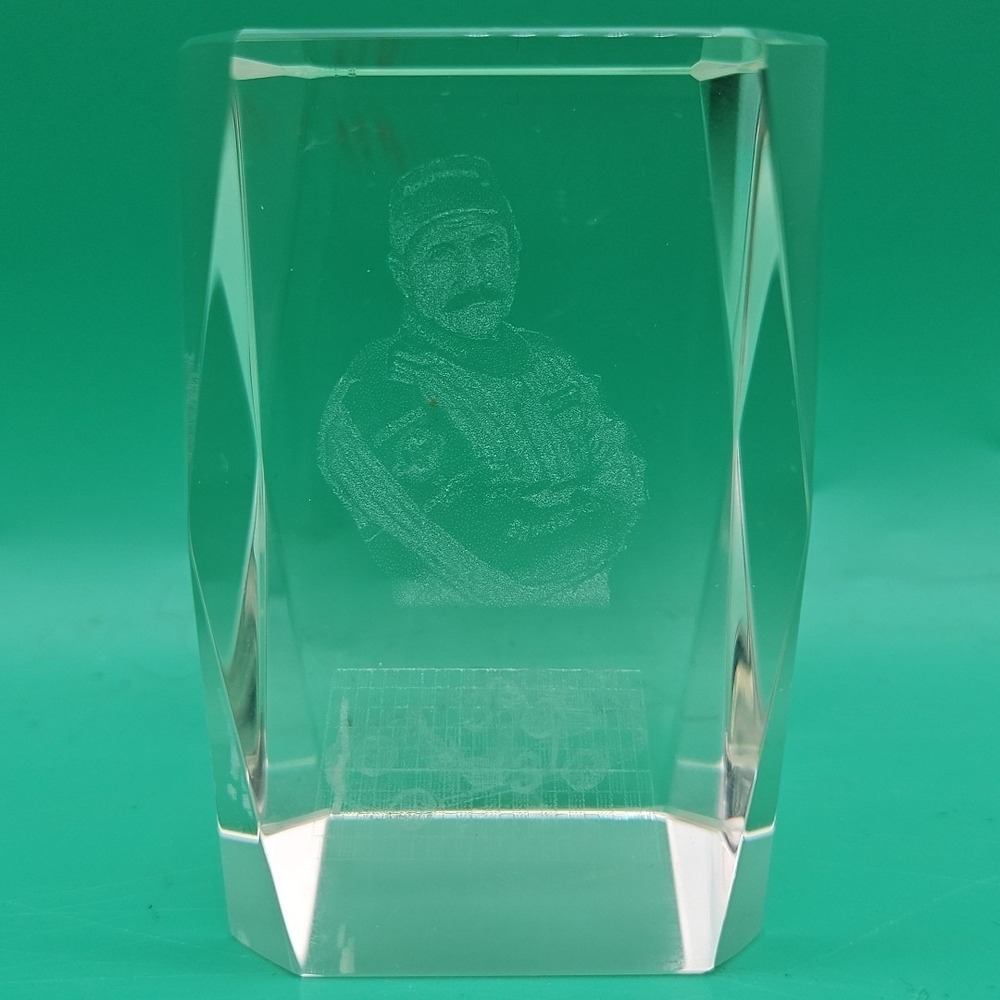 Vintage 2004 Dale Earnhardt Paperweight 3D Laser Etched Cube‎